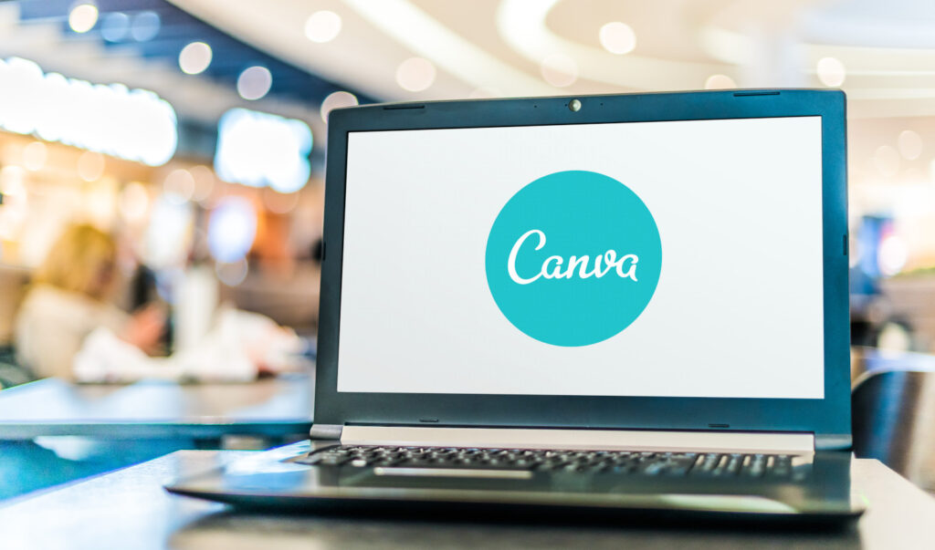 Canva - Logo auf Laptop